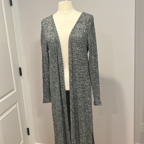 Mamalicious cardigan in new condition - Picture 5 of 12